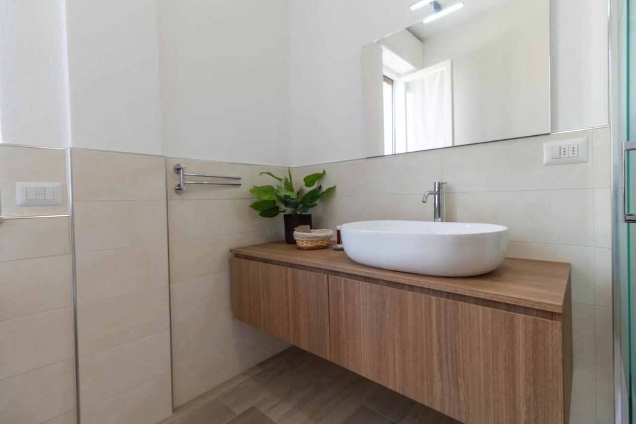 Mamma Ciccia Holiday Home - Casa Imperia Мандельо дел Ларио Екстериор снимка