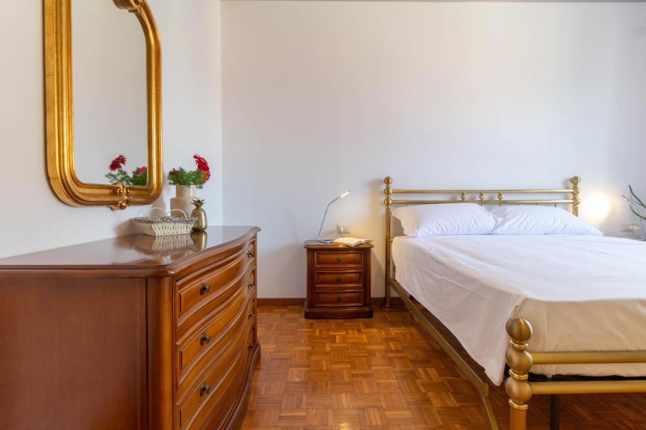 Mamma Ciccia Holiday Home - Casa Imperia Мандельо дел Ларио Екстериор снимка