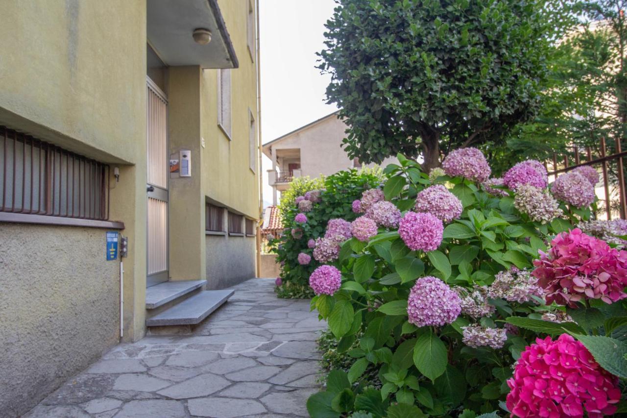 Mamma Ciccia Holiday Home - Casa Imperia Мандельо дел Ларио Екстериор снимка