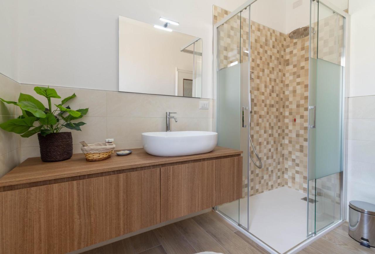 Mamma Ciccia Holiday Home - Casa Imperia Мандельо дел Ларио Екстериор снимка