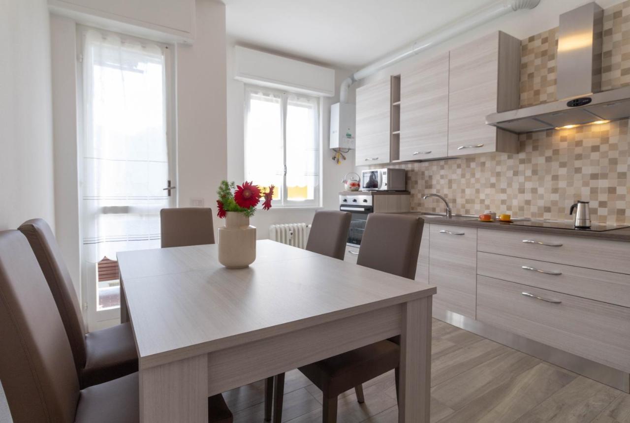 Mamma Ciccia Holiday Home - Casa Imperia Мандельо дел Ларио Екстериор снимка