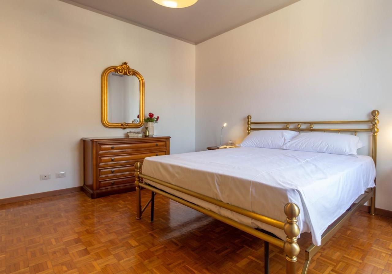 Mamma Ciccia Holiday Home - Casa Imperia Мандельо дел Ларио Екстериор снимка