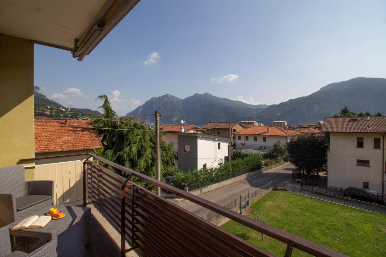 Mamma Ciccia Holiday Home - Casa Imperia Мандельо дел Ларио Екстериор снимка
