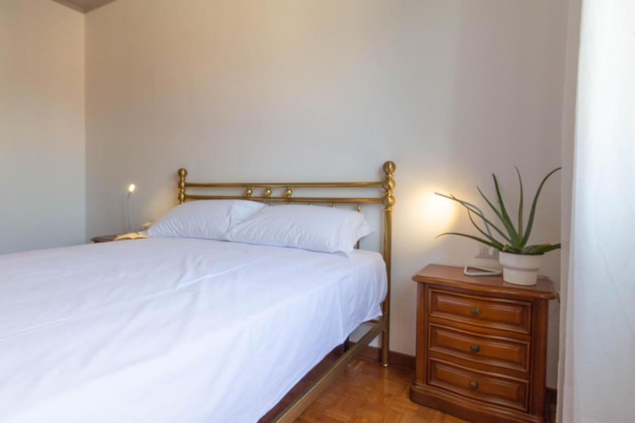 Mamma Ciccia Holiday Home - Casa Imperia Мандельо дел Ларио Екстериор снимка