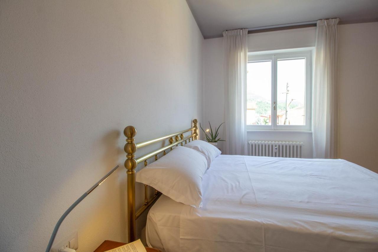 Mamma Ciccia Holiday Home - Casa Imperia Мандельо дел Ларио Екстериор снимка